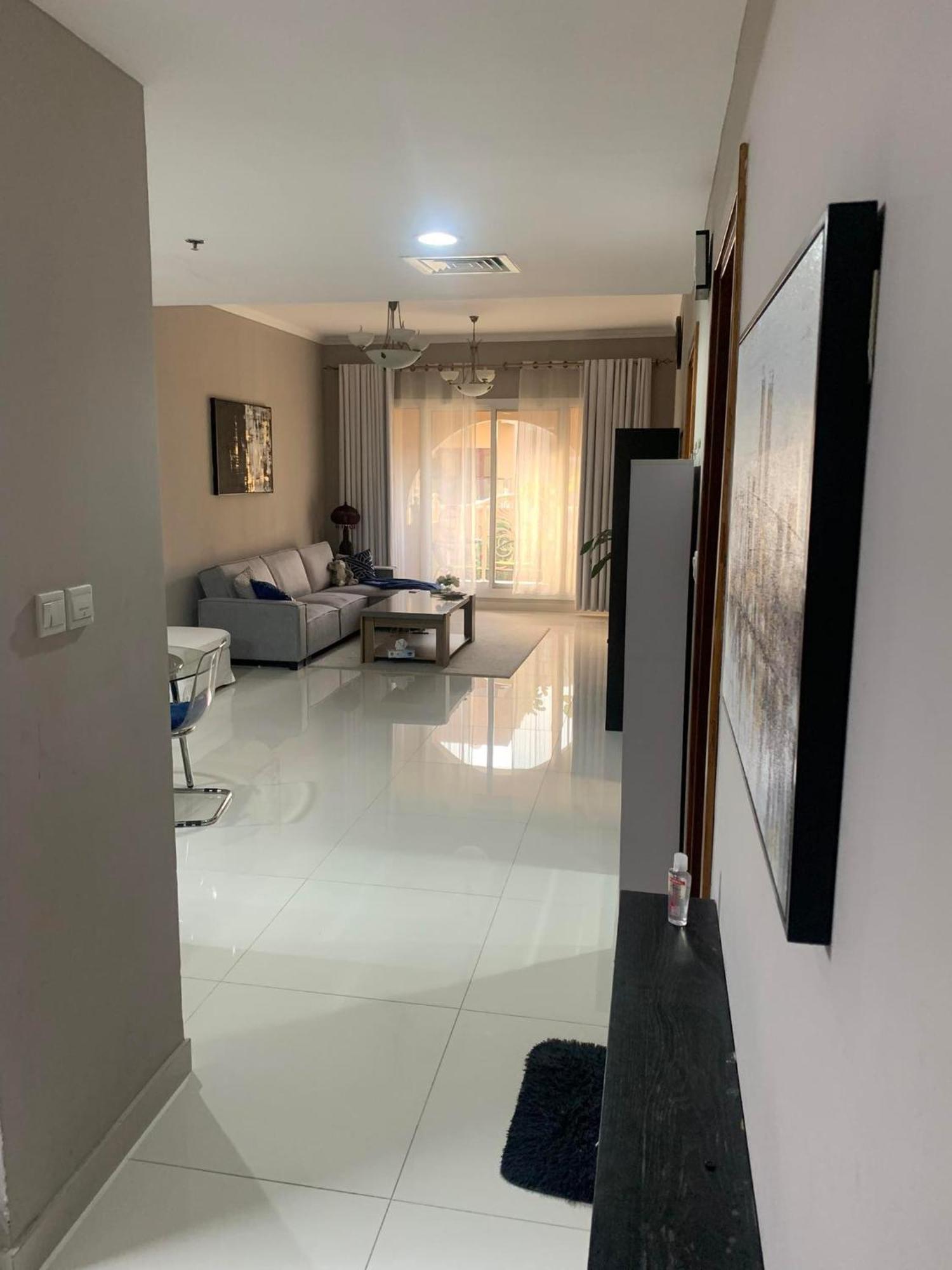 Huge Entire For With Free Pool, Steam & Sauna , Apartment Dubai